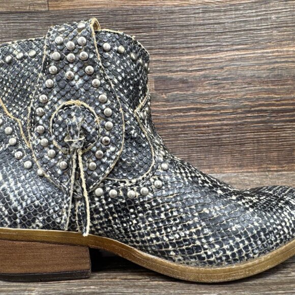 NEW DINGO Made In Mexico Leather Clementine Booties snake gray for women 725 3m7 - Picture 5 of 5